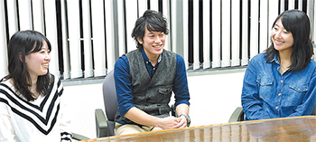 左から、八尾徳洲会総合病院（大阪府）の原田彩奈・初期研修医、岸和田徳洲会病院（同）の福尾祐介・初期研修医、宇治徳洲会病院( 京都府) の永橋裕子・初期研修医（すべて１年次）