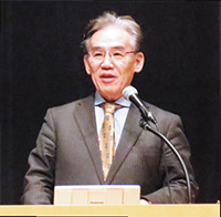 「今後は安心して介護を受けられる体制整備が必要」と東上院長