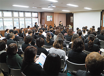 第1会場では33題の一般演題を発表