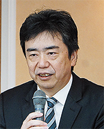 全体の司会進行を務める大橋総長