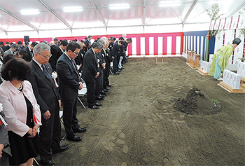 出席者全員で工事の無事を祈願