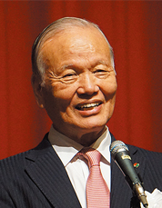 「患者さんに満足していただいてこそ」と鈴木理事長
