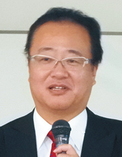 服部・統括部長は講演の最後に自ら手がけた自院のプロモーションビデオを紹介