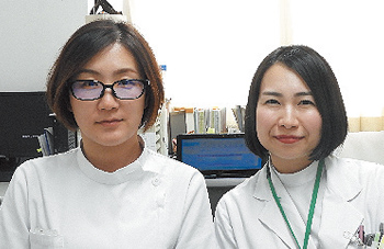 黒川副主任（右）と林副主任は「少しでも患者さんを元気付けたい」