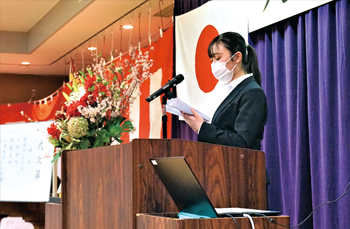 在校生の林田さんによる歓迎の言葉