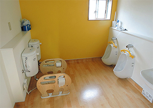 新築の保育園には、子ども用トイレを新たに設けた